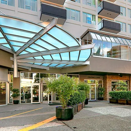 Best Western Premier Chateau Granville Hotel & Suites & Conference Centre-2