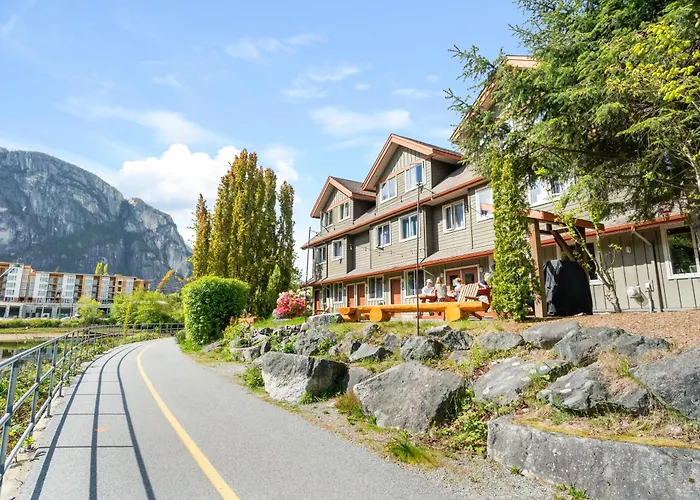 Squamish Adventure Inn