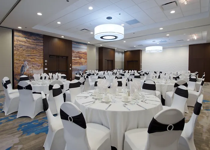 Coast Tsawwassen Inn